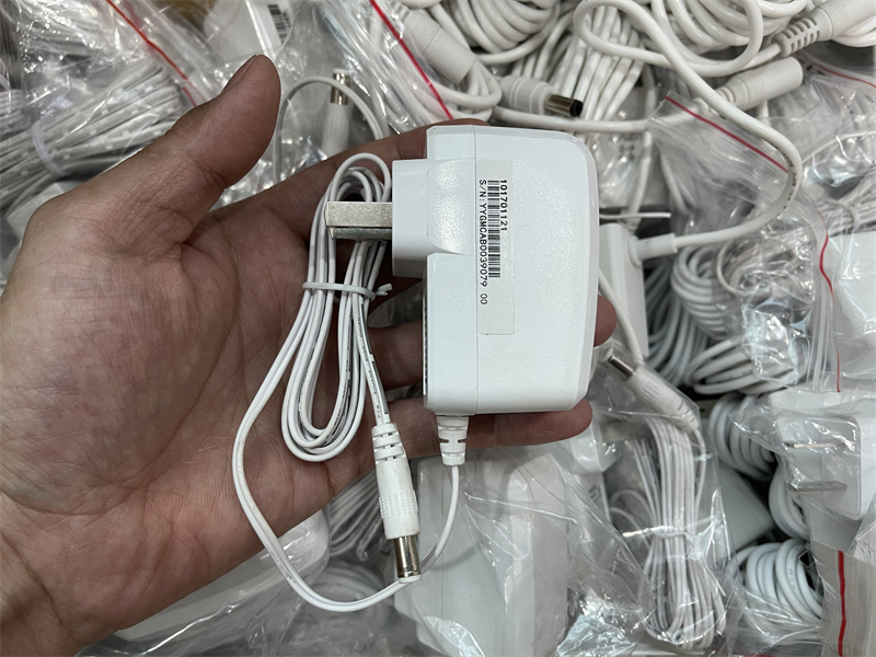 ?？低曃炇疌3W攝像頭12v電源適配器 兼容性與選擇的全面指南